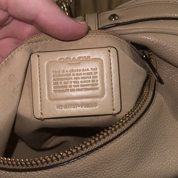 Coach purse - Picture 4 of 7